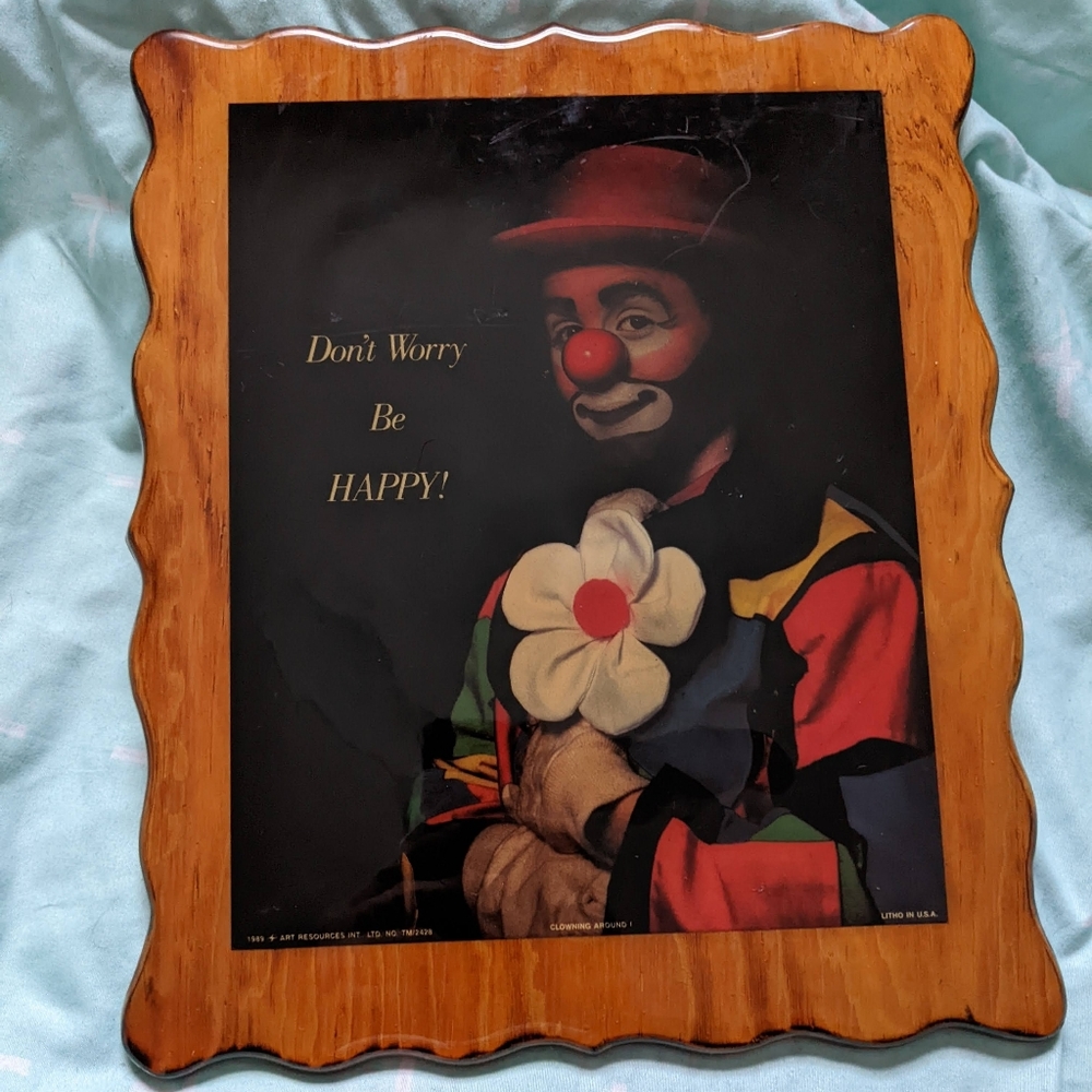 Vintage wood wall art 🤡